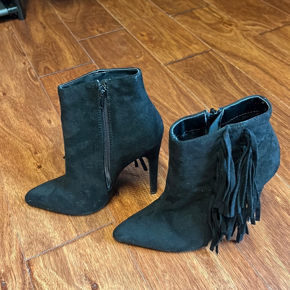 Fringe boots